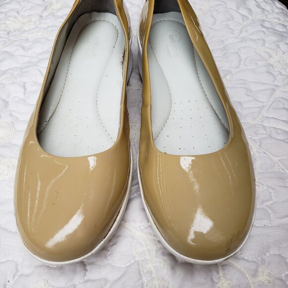 EUC EASY SPIRIT Esoroco Anti-Gravity Tan Patent Leather Wedge (9) - Picture 2 of 11